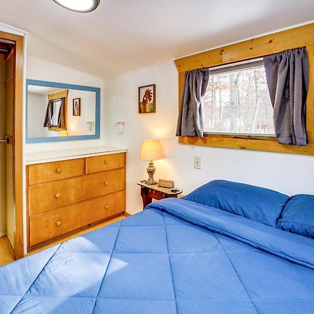 Pet-Friendly Irons Cottage About 4 Mi To Sand Lake! Buitenkant foto